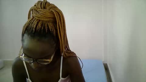 Snapshot of bunny_bliss1 chatting on May 16, 2026, 9:06 am bunny_bliss1 online show from May 16, 2026, 9:06 am