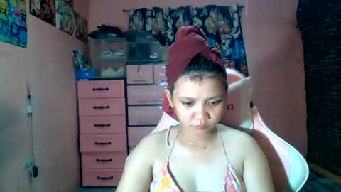 Snapshot of bunny_flower18 chatting on July 4, 2026, 9:26 am bunny_flower18 online show from July 4, 2026, 9:26 am