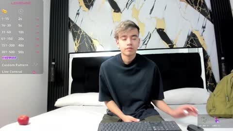 bunny online show from December 4, 2024, 12:36 pm