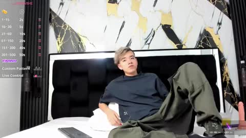 bunny online show from December 4, 2024, 3:43 pm