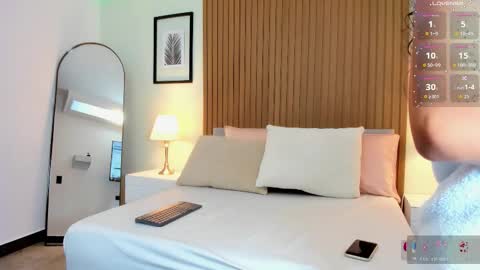 Angel online show from November 1, 2025, 11:45 am