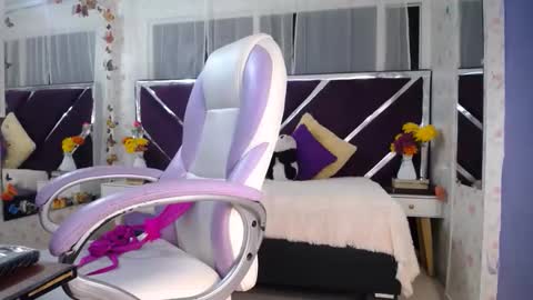 PAULINA online show from September 9, 2025, 11:10 am