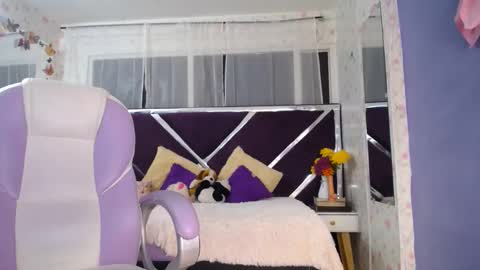 PAULINA online show from September 12, 2025, 11:54 am