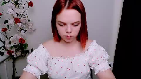 Snapshot of bunnybloom_ chatting on June 2, 2026, 8:44 pm Ariel online show from June 2, 2026, 8:44 pm
