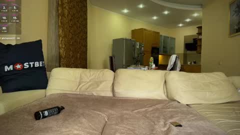 Snapshot of bunnyclide chatting on February 10, 2025, 6:45 pm Bonny and Clide Help us by thumbs up online show from February 10, 2025, 6:45 pm