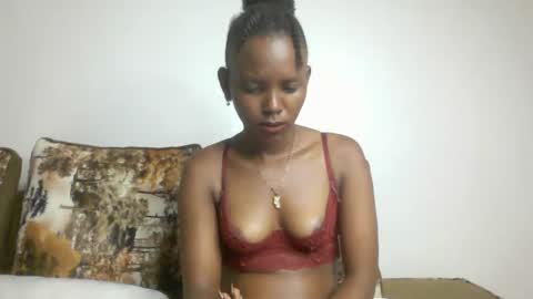 bunnydiva_ online show from March 12, 2026, 4:18 am