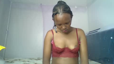 Snapshot of bunnydiva_ chatting on May 9, 2026, 12:38 am bunnydiva_ online show from May 9, 2026, 12:38 am