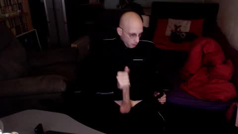 Snapshot of bunnydollstellas_toy chatting on October 15, 2025, 10:26 am Gnther online show from October 15, 2025, 10:26 am