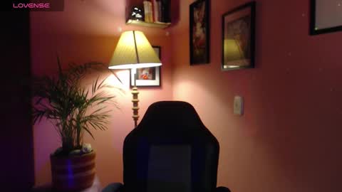 bunnyEmilyR0s33 online show from March 14, 2026, 8:20 am