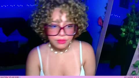 Snapshot of bunnylilith_ chatting on June 17, 2026, 2:25 am bunnylilith_ online show from June 17, 2026, 2:25 am