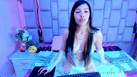 burbuja pink  online show from December 2, 2025, 3:56 am