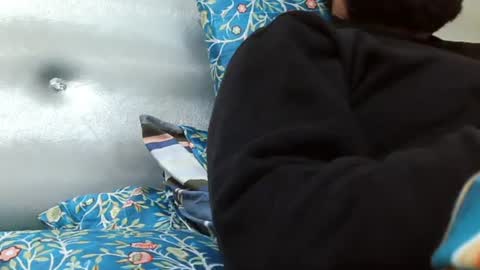 Hairy Arabian online show from December 16, 2024, 4:02 am