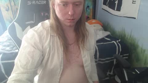 burningflute online show from December 17, 2024, 3:49 pm