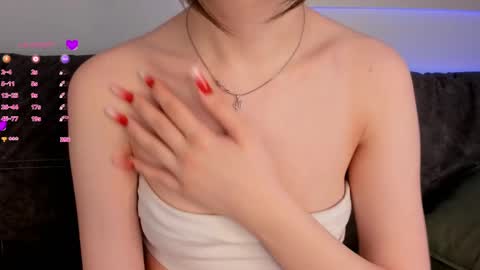 Snapshot of burnletitallburn chatting on February 19, 2025, 5:05 am Jessica online show from February 19, 2025, 5:05 am