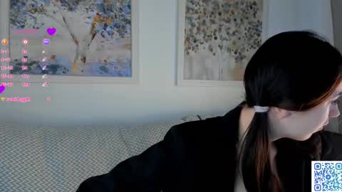 Snapshot of burnletitallburn chatting on March 6, 2025, 1:37 am Jessica online show from March 6, 2025, 1:37 am