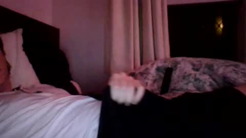 burnttoast6 online show from November 29, 2025, 11:57 am