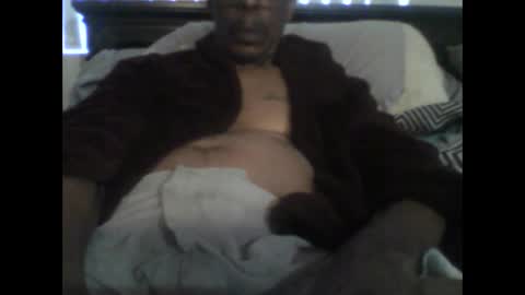 Busturgutzgd1 online show from December 7, 2024, 9:33 pm