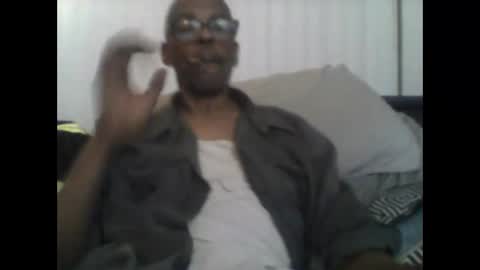 Busturgutzgd1 online show from December 23, 2024, 5:49 am