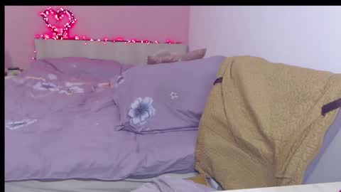 anna online show from October 8, 2025, 8:39 pm