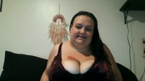 bustymilf94 online show from December 14, 2025, 2:39 am