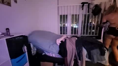 Snapshot of buttsluttwhore chatting on December 28, 2024, 2:32 pm HannahWreckshin online show from December 28, 2024, 2:32 pm