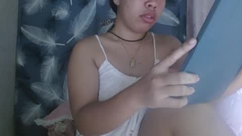 Snapshot of buttygirl18 chatting on February 14, 2025, 3:33 am maya online show from February 14, 2025, 3:33 am