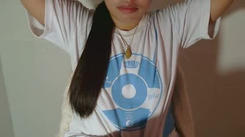 Snapshot of buttygirl18 chatting on March 5, 2025, 8:21 am maya online show from March 5, 2025, 8:21 am