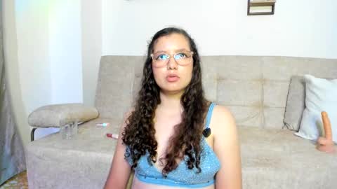 BUNNY BELLA online show from March 8, 2026, 2:04 am