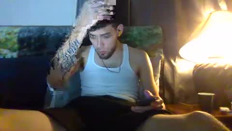 Snapshot of bwcthrillz chatting on December 4, 2024, 9:40 am bwcthrillz online show from December 4, 2024, 9:40 am