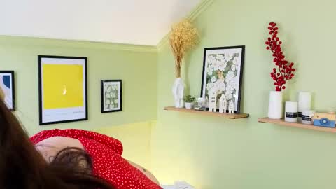 Kira online show from March 6, 2026, 8:22 am