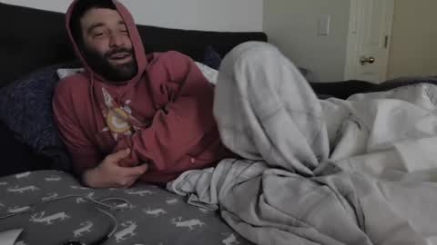 c2cmee online show from December 23, 2024, 5:39 am