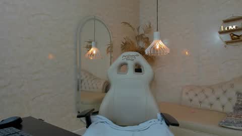 Camii Sweet  online show from March 27, 2026, 7:24 pm