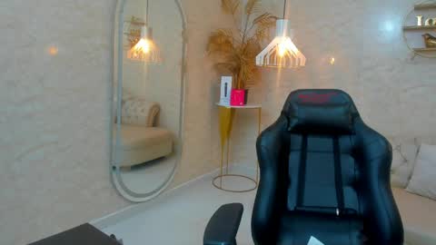 Camii Sweet  online show from May 28, 2026, 9:01 pm