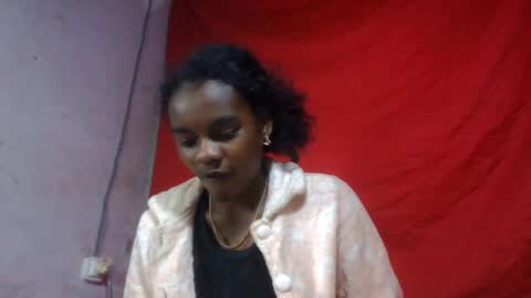 Snapshot of caella98 chatting on July 19, 2026, 6:33 pm caella98 online show from July 19, 2026, 6:33 pm