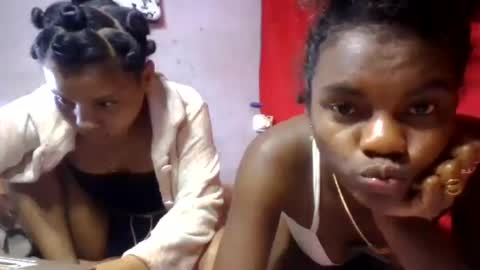 Snapshot of caella98 chatting on July 24, 2026, 7:56 pm caella98 online show from July 24, 2026, 7:56 pm
