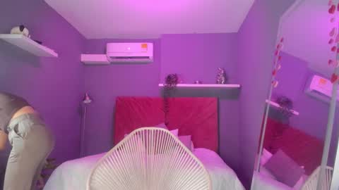 Snapshot of cailing chatting on February 19, 2026, 10:44 am I am Katherine online show from February 19, 2026, 10:44 am