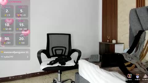 Cailin online show from September 25, 2025, 1:53 am