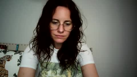 Caitie Citrine online show from December 26, 2024, 10:31 pm