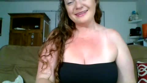caitieluvs online show from July 21, 2026, 2:47 am