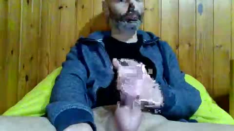 calabrese_1984 online show from December 8, 2024, 8:04 pm