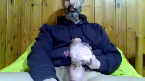 calabrese_1984 online show from January 8, 2025, 8:29 pm