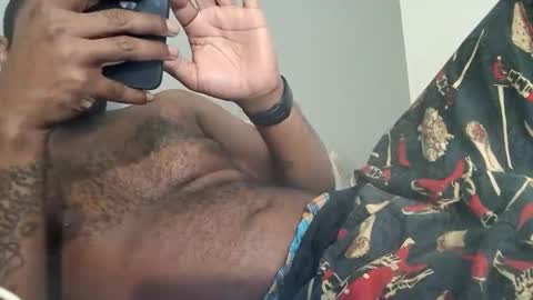 Snapshot of caliclysm12 chatting on October 8, 2025, 11:02 pm Caliclysm online show from October 8, 2025, 11:02 pm