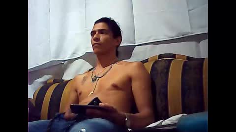 Snapshot of californiacam2 chatting on December 29, 2024, 2:06 am californiacam2 online show from December 29, 2024, 2:06 am