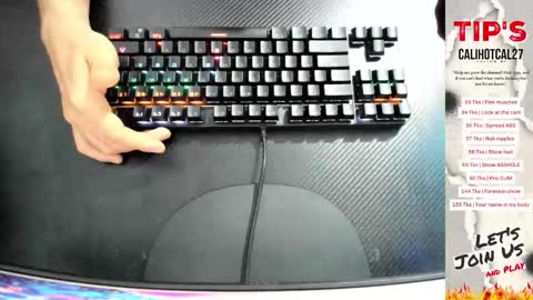 calihotcaliente27 online show from October 15, 2025, 9:42 am