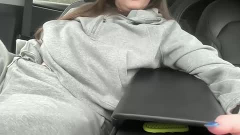 Snapshot of calipawg chatting on February 4, 2026, 8:36 pm calipawg online show from February 4, 2026, 8:36 pm