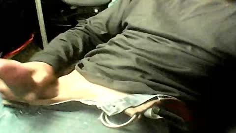 Calisguitar online show from December 3, 2024, 10:18 pm