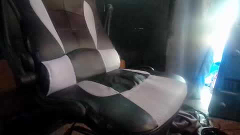 Calisguitar online show from December 11, 2024, 9:23 pm