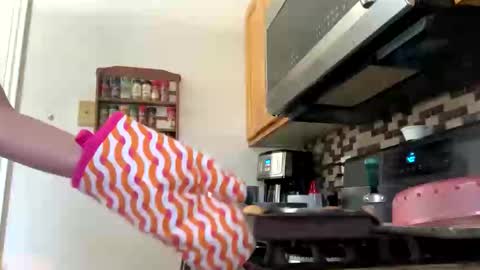 calishop1 online show from March 19, 2026, 8:35 pm