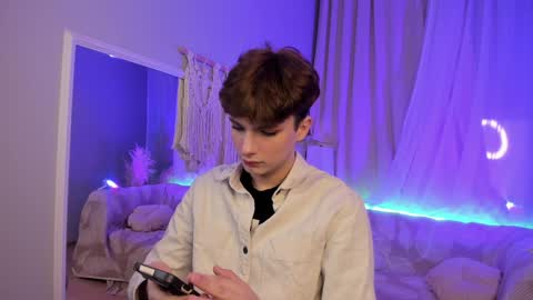 Snapshot of call__me_leo chatting on December 14, 2024, 7:40 am Call me Leo online show from December 14, 2024, 7:40 am