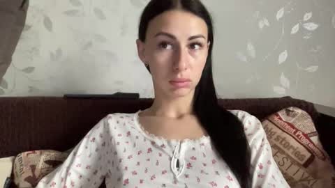 Anna online show from November 27, 2025, 11:12 am